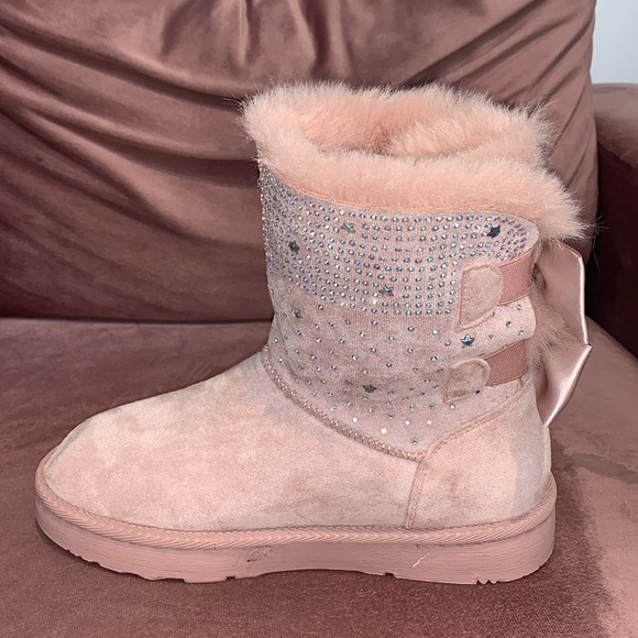 RHINESTONE 2 BOW PINK FUR BOOTS - Picture 7 of 11